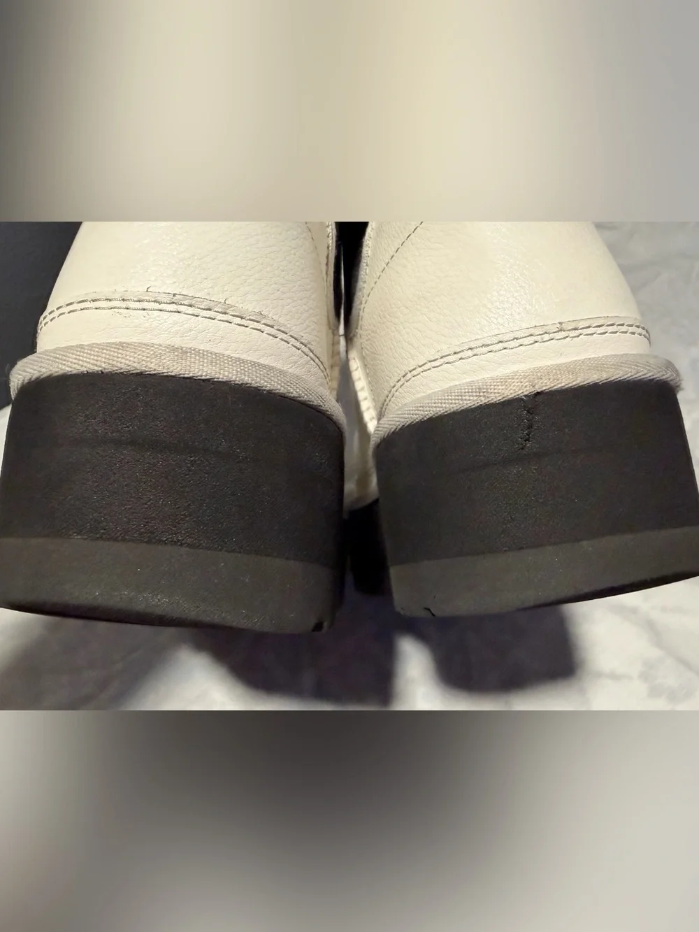 UGG White Leather Platform Chelsea Boots with Black Elastic size 8